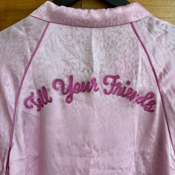 Revolver TELL YOUR FRIENDS Bowling Shirtlavender, Size XS - Picture 16 of 16